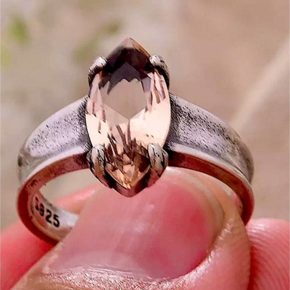 Emerald Green Citrine Sterling Silver Ring Set - Picture 4 of 8